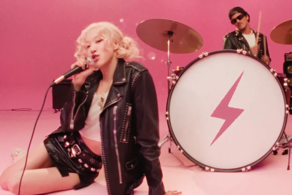 ROSÉ and Bruno Mars’ "APT." MV Becomes Fastest by a Female Artist to Reach 2.4 Billion YouTube Views