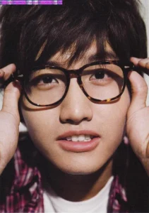 The Persistent Shadow of K-pop Analyzing the Sasaeng Phenomenon and the Industry’s Battle Against Extreme Stalking Culture