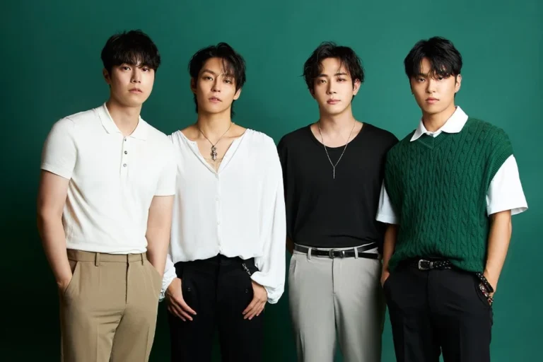 the-rose-announces-temporary-hiatus-following-landmark-10th-anniversary-tour-and-new-album-release