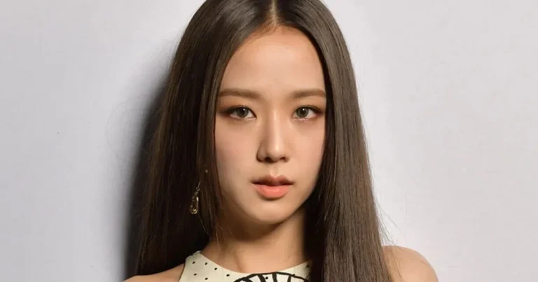 blackpinks-jisoo-accused-of-stealing-clothes-in-bombshell-expose