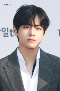 BTS V's Silence During Post-Concert Livestream Ignites Fresh Dating Speculation, Highlighting Persistent Scrutiny of Idols