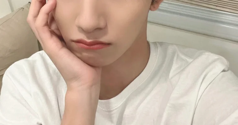 male-idol-shares-shocking-message-from-fan-triggering-fierce-backlash