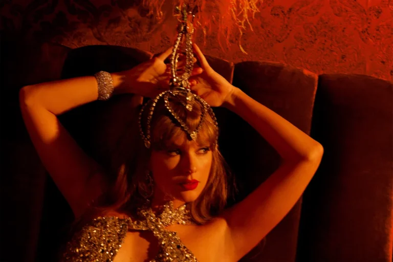 05-taylor-swift-life-of-a-showgirl-pr-billboard-1800
