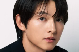 Song Joong Ki Announced As Presenter For 35th Seoul Music Awards