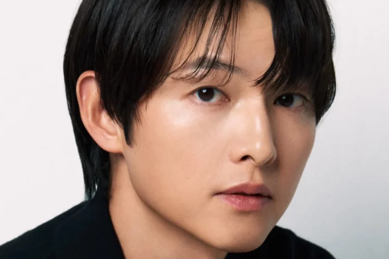 song-joong-ki-announced-as-presenter-for-35th-seoul-music-awards