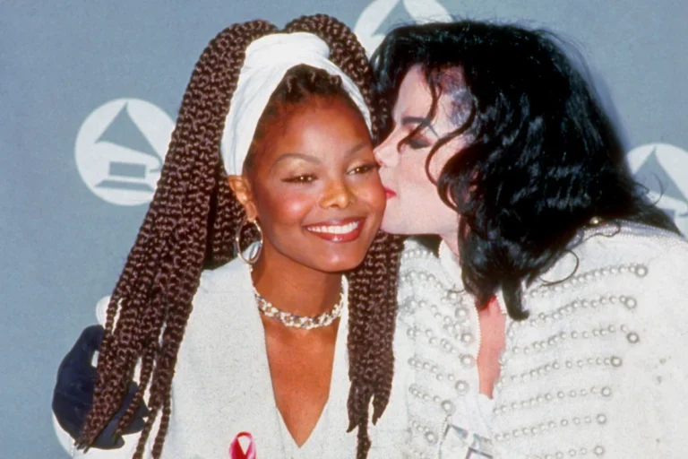 janet-michael-jackson-1993-billboard-1800