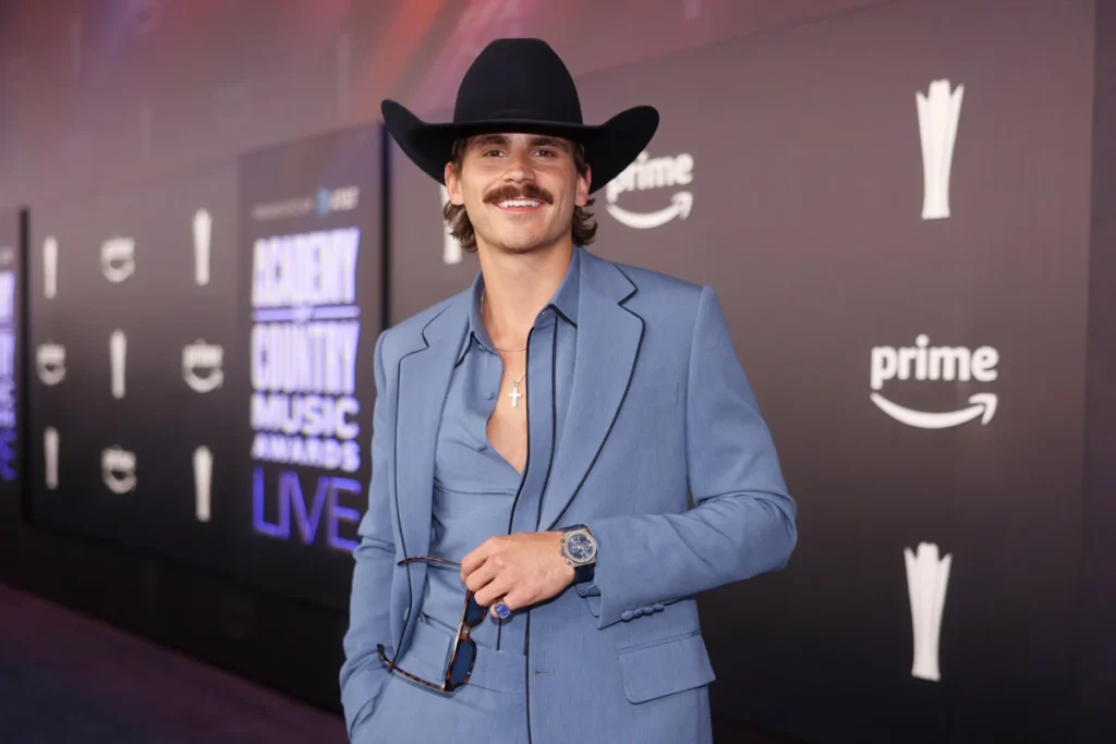 Tucker Wetmore’s "Brunette" Claims First No. 1 on Billboard Country Airplay Chart