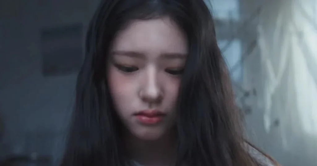 Unfair Or Common Practice? Fans Fiercely Divided After Alleged JYP Trainee’s “Soft Launch” In NMIXX’s New MV