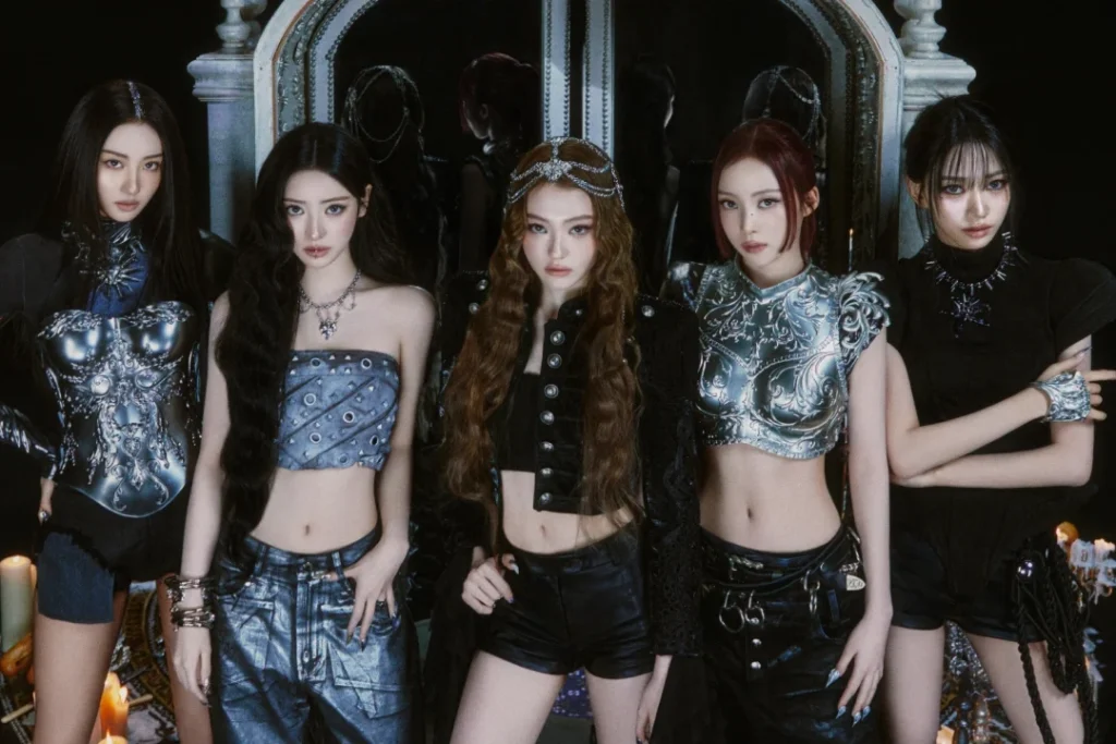 MEOVV Achieves Record-Breaking First-Week Sales with Latest EP "BITE NOW"