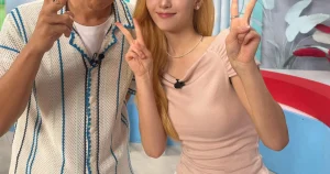 48-Year-Old Korean Star Gets Confession From 17-Year-Old Singer.