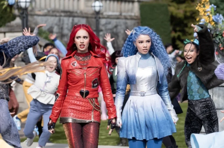disneys-descendants-wicked-wonderland-soundtrack-achieves-chart-dominance-with-fifth-consecutive-no-1-debut