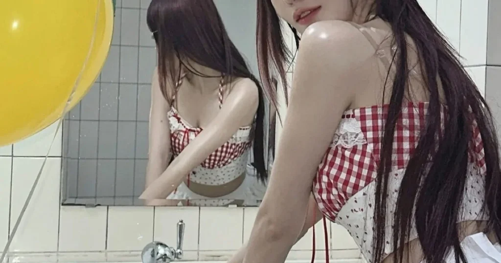 Girl Group Member Surprises With Sexy Summer Look