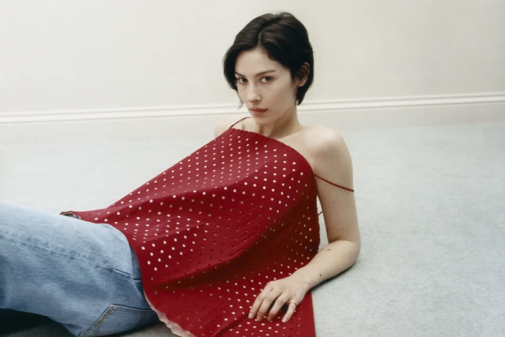 Gracie Abrams’ "Daughter From Hell" Claims Top Spot on Billboard 200, BTS’ "ARIRANG" Re-enters Top 10