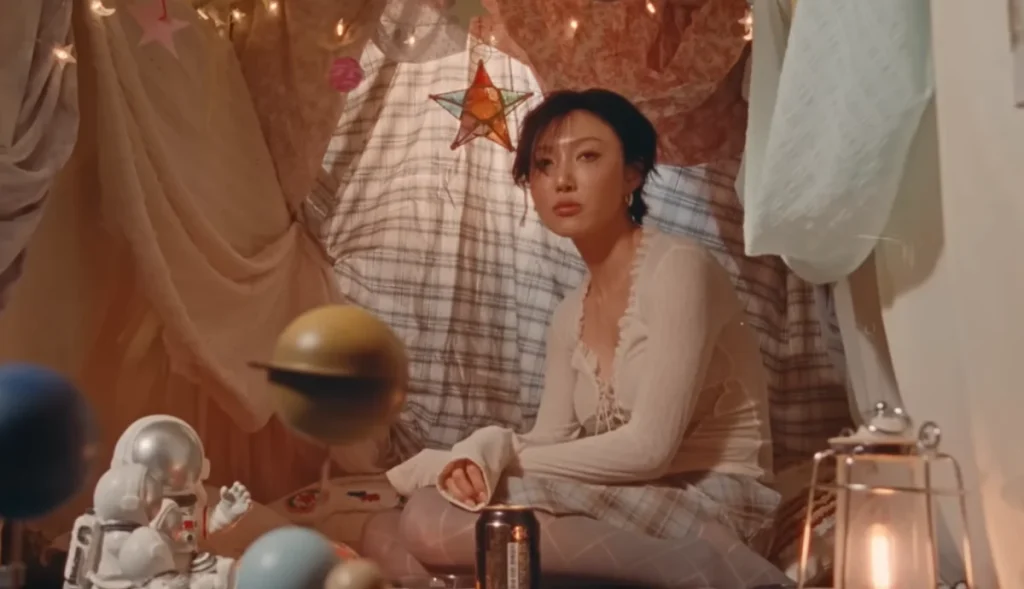 Hwasa Returns with "So Cute," a Nostalgic Synth-Pop Evolution Following "Good Goodbye"