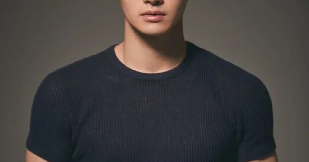 Actor Jang Dong Ju Signs Exclusive Contract with Universe Label Following Retirement and Multi-Billion Won Debt Repayment Efforts