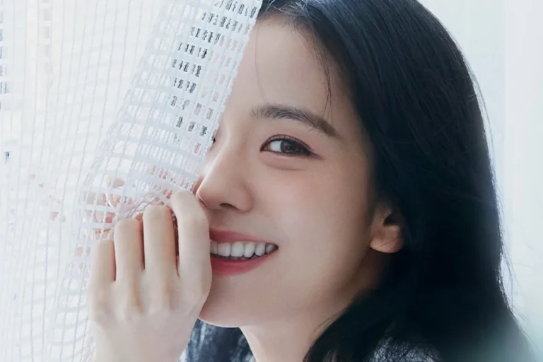 blackpinks-jisoo-announces-solo-comeback-with-mysterious-click-teaser