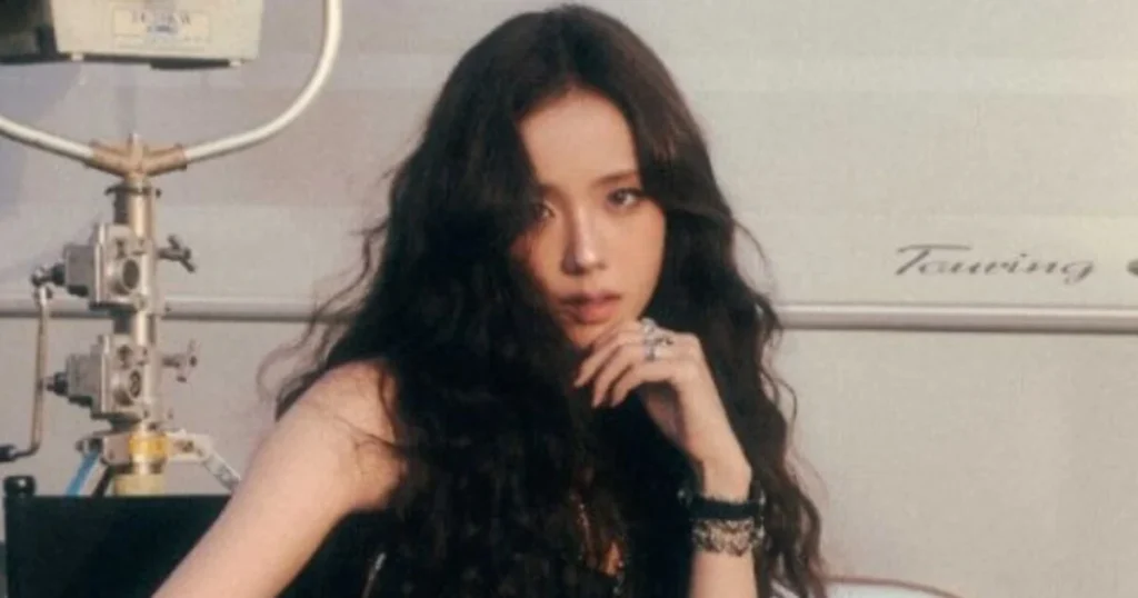 BLACKPINK’s Jisoo Posts Honest Message to Fans Following Controversy