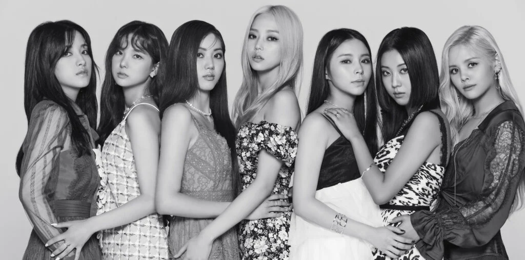 CLC Achieves Global Chart Success and Breaks Personal Sales Records with High Energy Comeback Single Helicopter