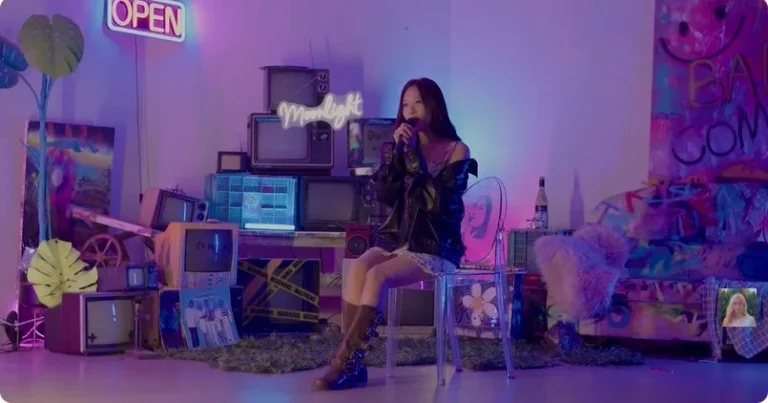 Jung Soyeon’s Solo Debut "Moonlight" Illuminates a Decade of Growth and Artistic Maturity