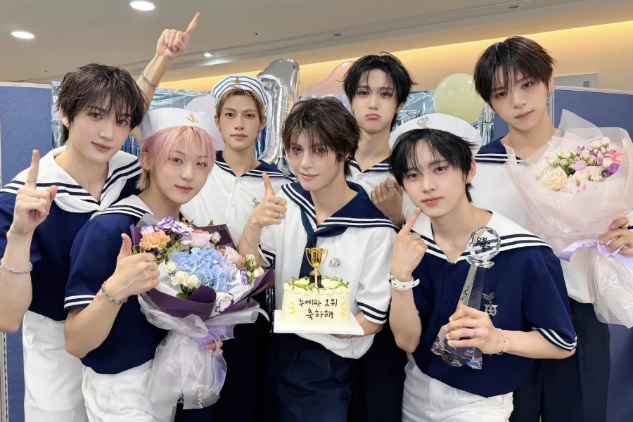 NouerA Claims Second Career Music Show Trophy on Music Bank with "exe"