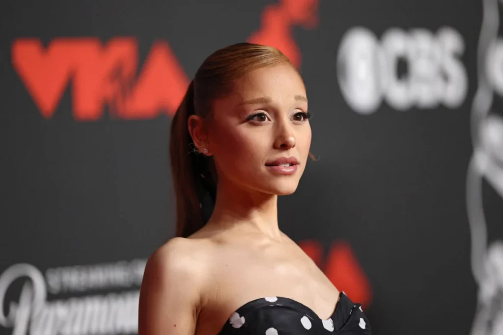 Petal Becomes Ariana Grande’s Sixth ARIA Albums Chart Leader