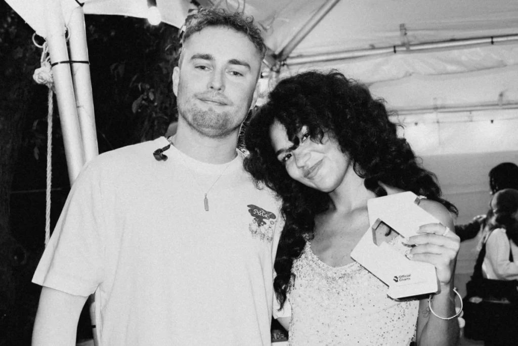 Sam Fender and Olivia Dean’s "Rein Me In" Becomes Longest-Running UK No. 1 Single in Chart History