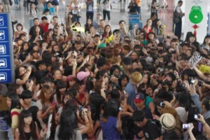 The Evolution and Impact of K-pop Fandom Culture: Navigating the Thin Line Between Devotion and Entitlement