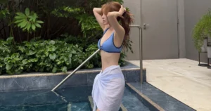 Top K-Pop Idol Captivates With Bikini Photos