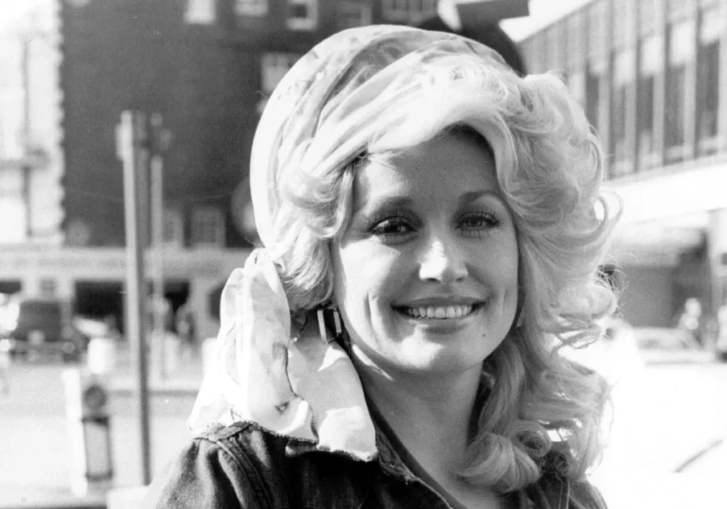 Dolly Parton’s Ultimate Hits Collection Re-enters Billboard 200 Chart Following Icon’s Passing