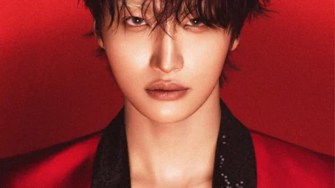 For Your Viewing Pleasure: The Subtle Allure of Metallic Accents and Glossy Glamour in K-Pop Fashion