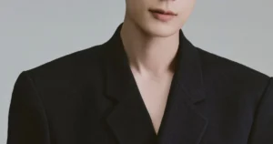 popular-actor-confesses-his-ideal-type-and-fanboy-love-for-an-idol