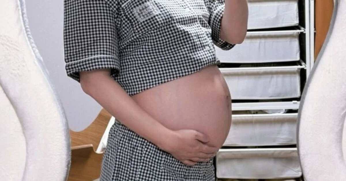 rainbow-member-go-woori-shares-candid-pregnancy-update-at-36-weeks-detailing-physical-challenges-and-anticipation-for-first-child